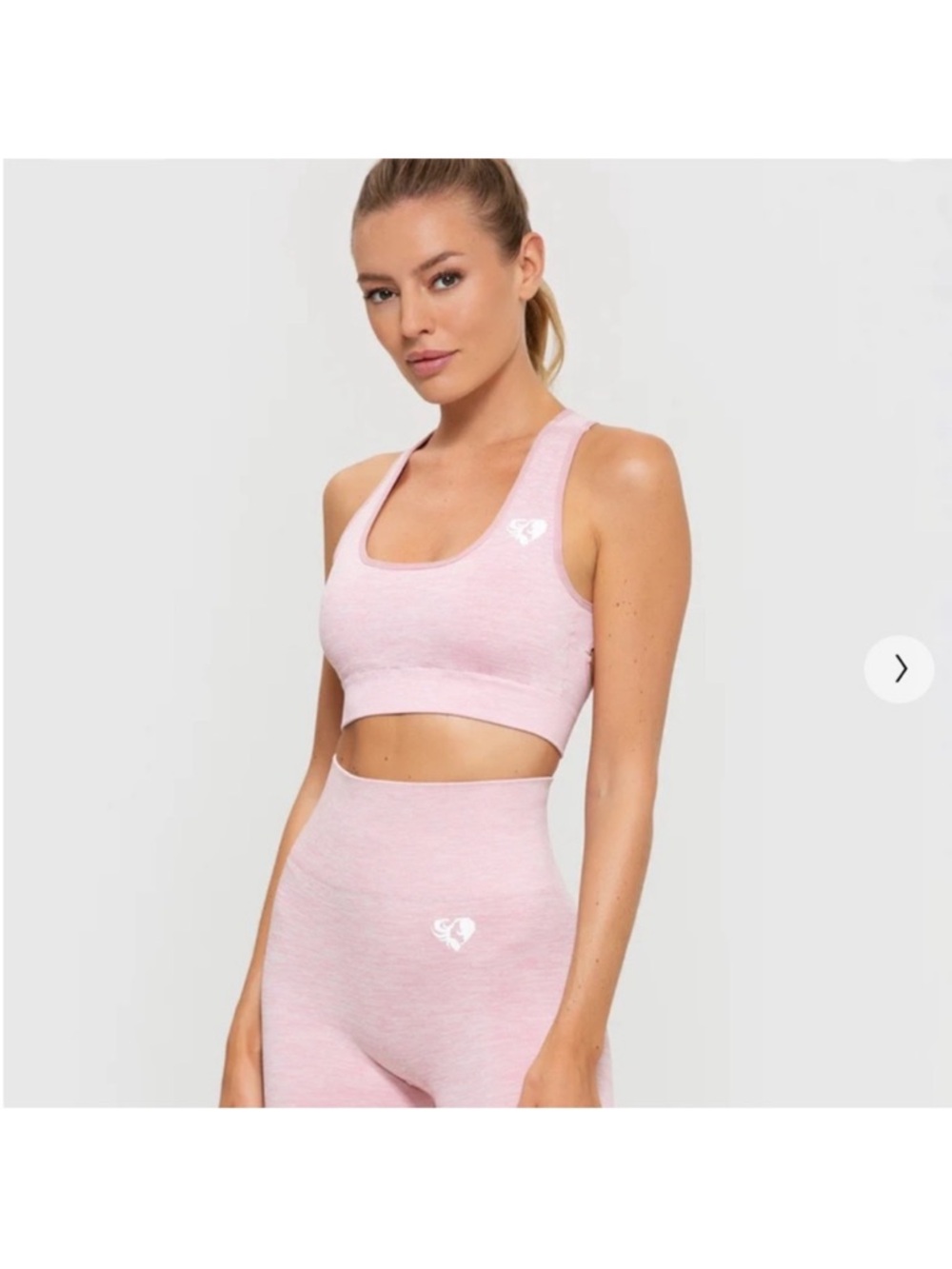Women’s best workout set: sports bra and high waisted leggings